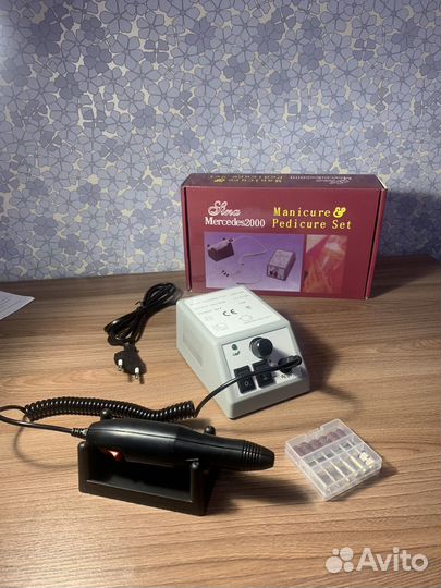 Аппарат для маникюра и лампа для маникюра