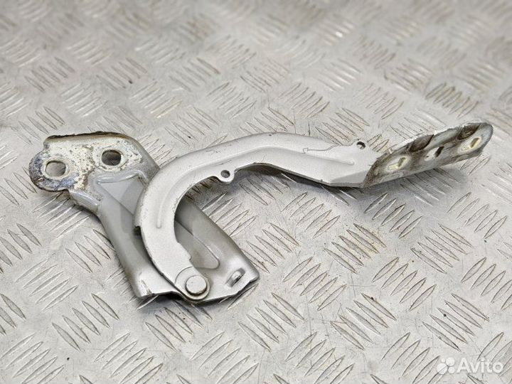 Петля капота Ford Focus 3 1.6 pnda 2012