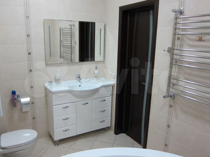 2-к. квартира, 75 м², 8/22 эт.