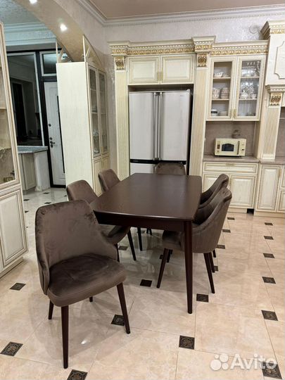 Качественный стол.Оплата при получении