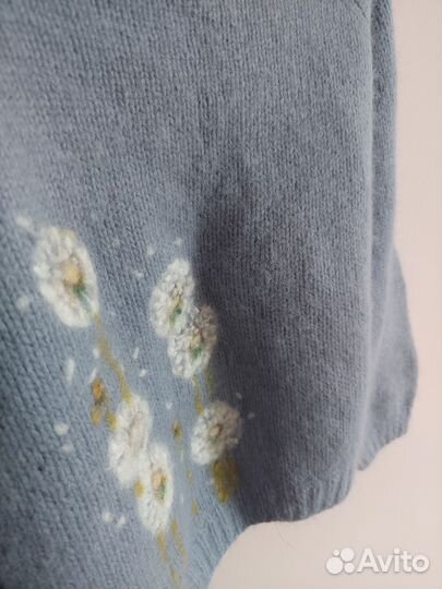 Свитер для девочки ручной работы