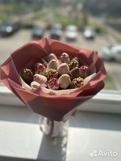 Букеты из клубники / клубника в шоколаде