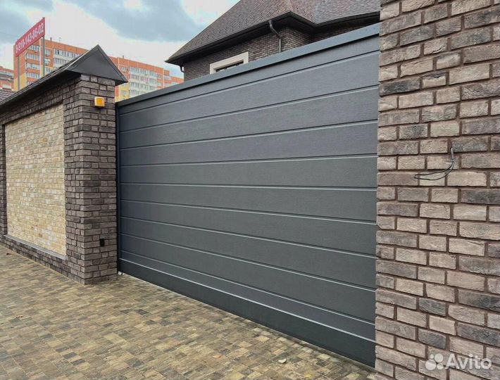 Секционные ворота