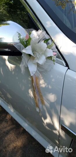 Свадебные украшения на машину