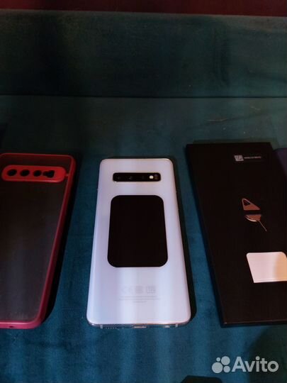 Samsung Galaxy S10, 8/128 ГБ