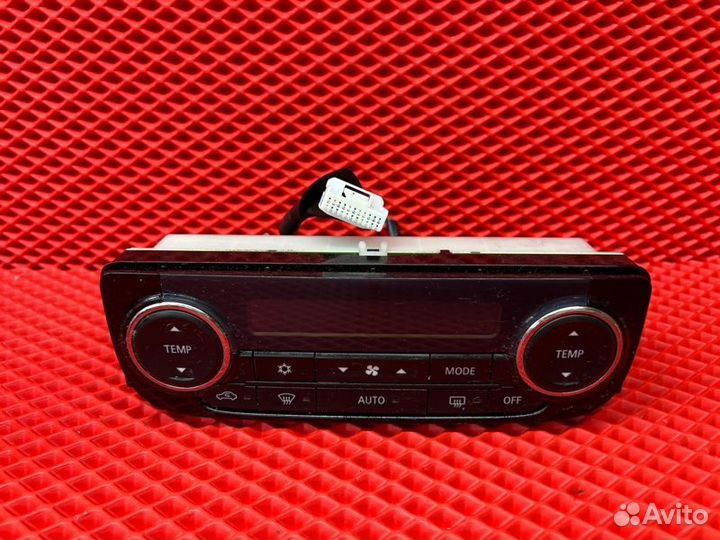 Блок управления климат-контролем Mitsubishi