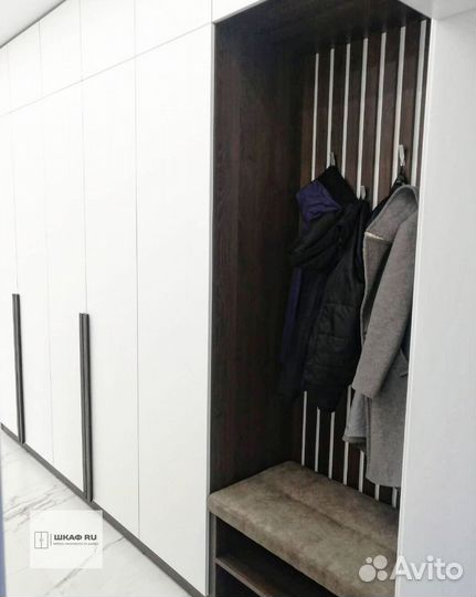 Красивый шкаф