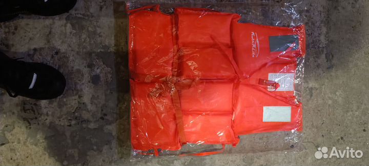 Спасательный жилет