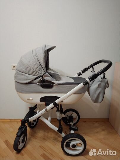 Детская коляска