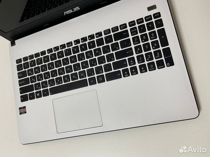 Ноутбук Asus X501U - AMD E2-1.7гц / 4Gb / HDD 320