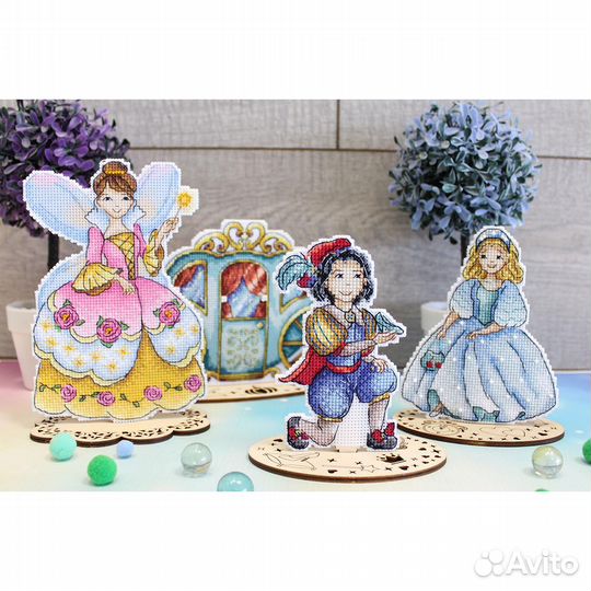 Р-834 Набор для вышивания на пластиковой канве мп