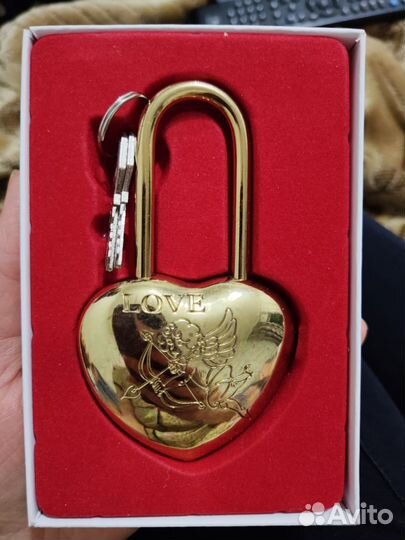 Замок на свадьбу