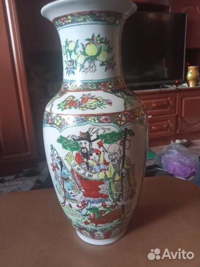 Ваза фарфоровая Китай 50-60года прошлого века