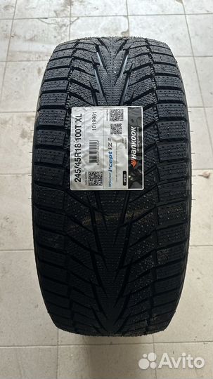 Hankook Winter I'Cept iZ 2 W616 245/45 R18 100T