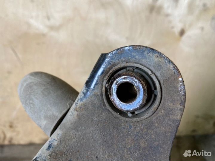 Рычаг нижний задний Mazda 3 BL