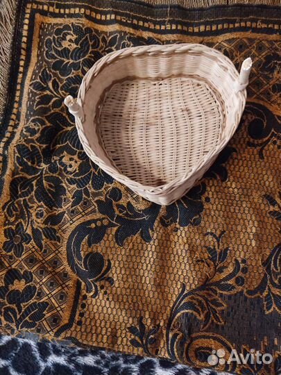 Корзинка плетенная