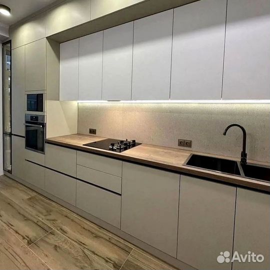 Кухни новые, кухни выставочный образец