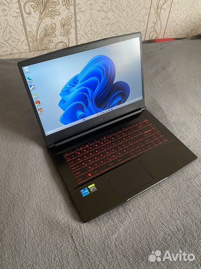 Игровой ноутбук MSI(IPS/i5/16Gb/SSD/RTX3050)