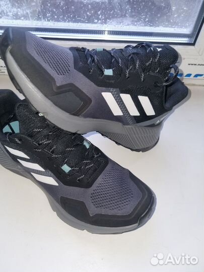 Треккинговые кроссовки Adidas terrex