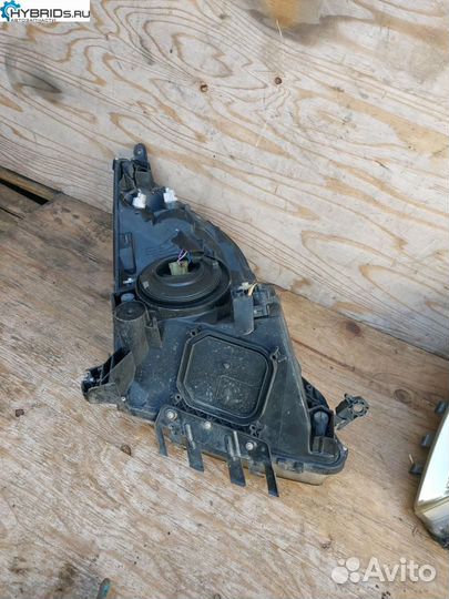 Фара левая Toyota Prius 2 NHW20 2005 81185-47130