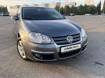 Volkswagen Jetta 1.6 MT, 2010, 276 500 км, с пробегом, цена 729 000 руб.