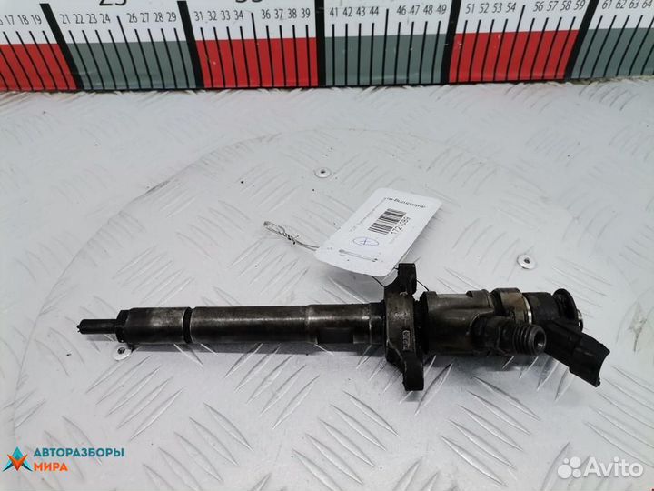 Форсунка Ford Focus 2 рест. 2009 1633633