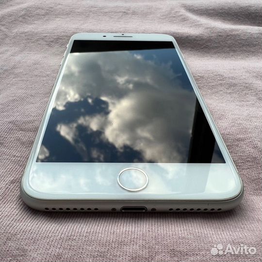 iPhone 8 Plus, 64 ГБ
