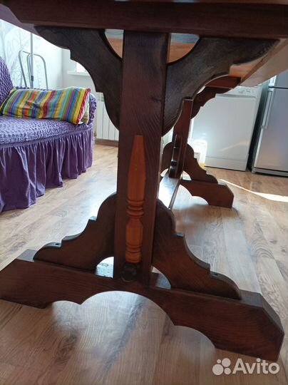 Кухонный стол