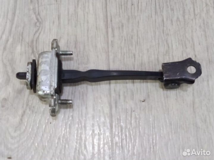 Ограничитель двери задний Chevrolet Cobalt седан