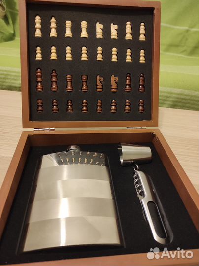 Дорожный подарочный набор шахматы, фляга