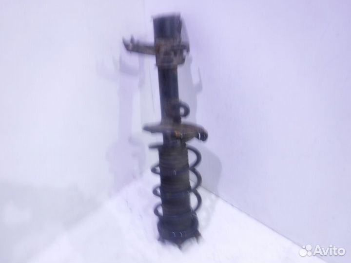 Стойка передняя правая в сборе