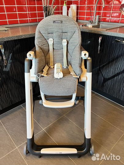 Стульчик для кормления Peg Perego Siesta Follow Me