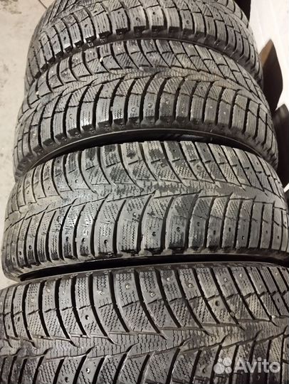 Laufenn I Fit Ice LW 71 215/65 R16