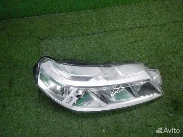 Фара правая Suzuki Vitara 2 (2014-2019) галоген
