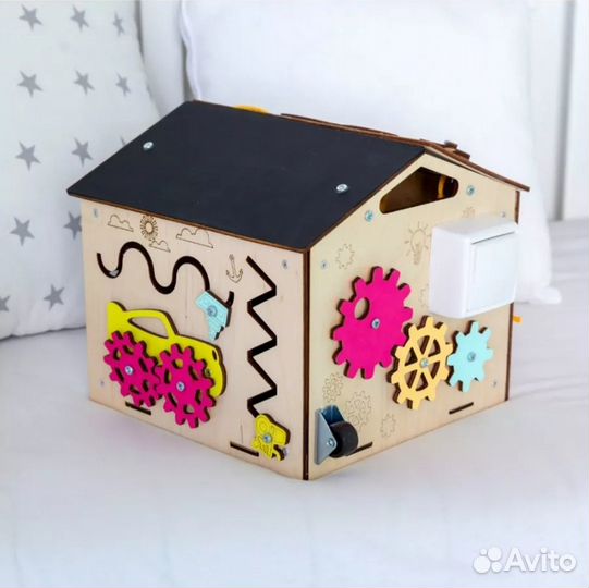 Бизиборд дом + доска для рисования
