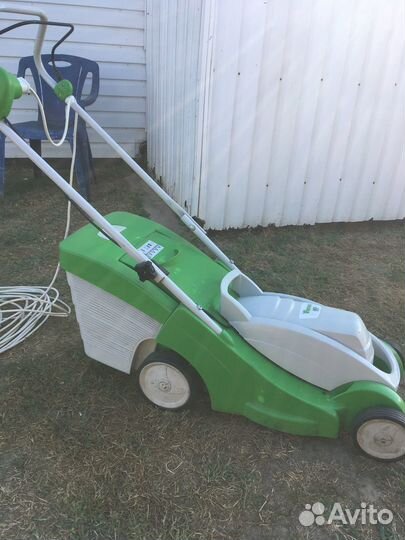 Газонокосилка электрическая