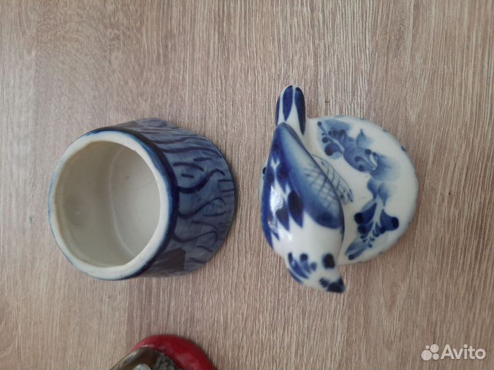 Статуэтки сувенирные