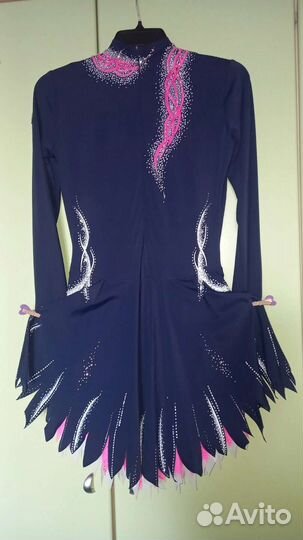 Платье для фигурного катания, на рост 140- 150 см