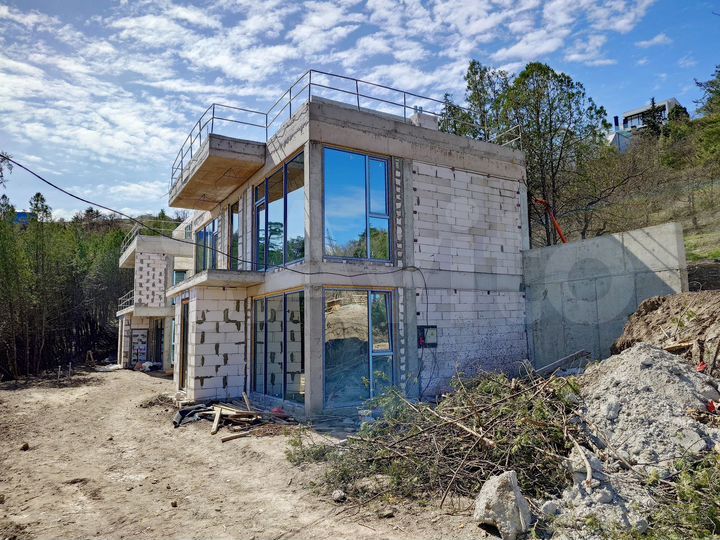 Дом 250 м² на участке 6 сот.