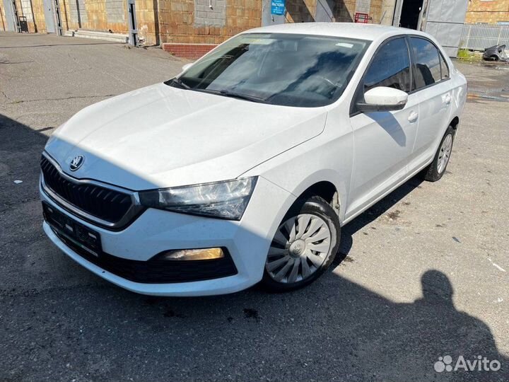 Автомобиль на запчасти Skoda Rapid лифтбек 1.6 MPI