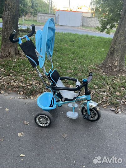 Трехколесный велосипед