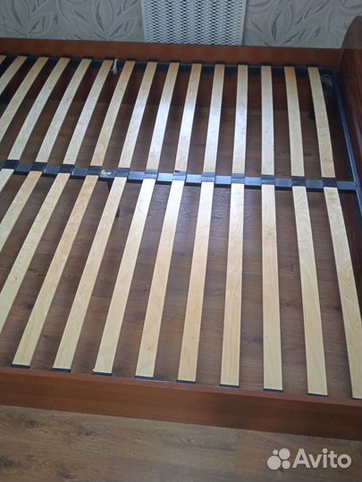 Кровать двухспальная бу 180 200 без матраса