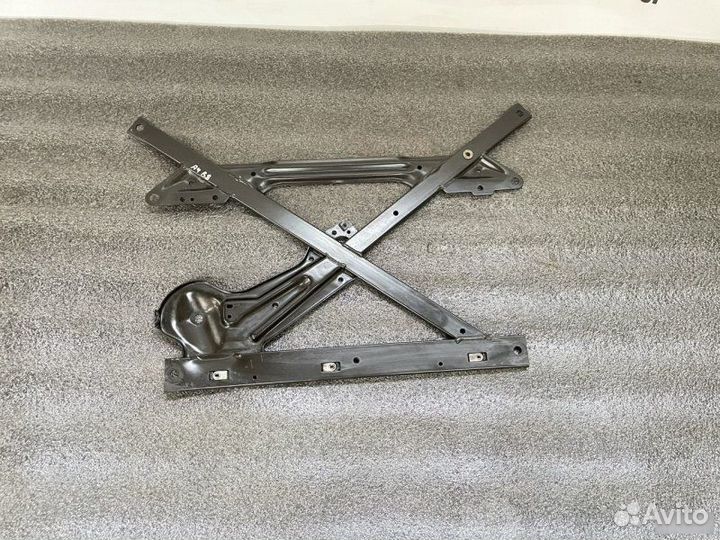 Распорка подрамника Audi A4 B8 2.0 tfsi