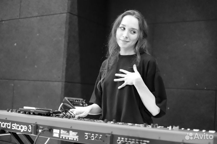 Преподаватель по фортепиано (теории и аранжировке)