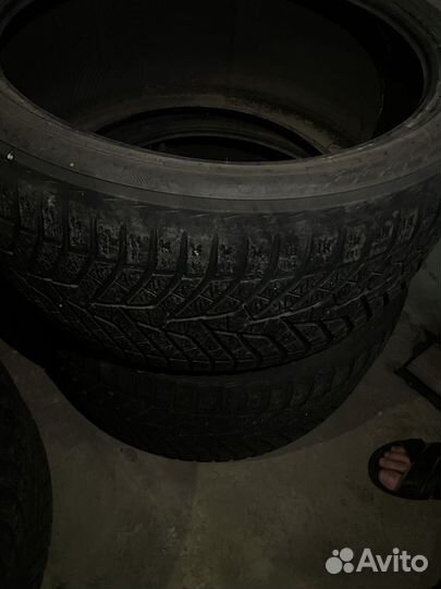 Yokohama BluEarth-GT AE51H 285/35 R21 и 285/35 R21 204V