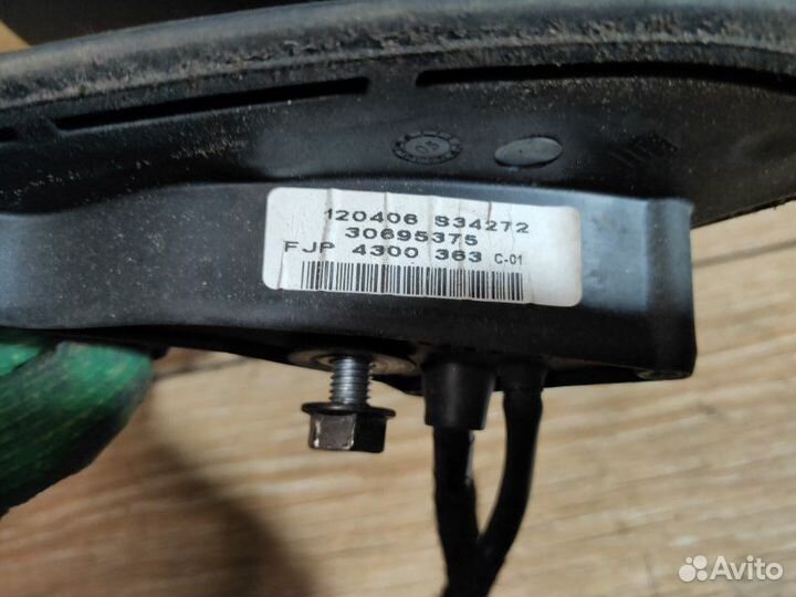 Зеркало левое Volvo Xc90 D5244T4 2006