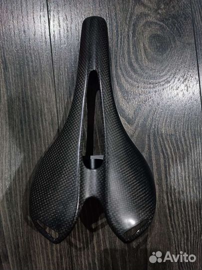 Седло для велосипеда карбон