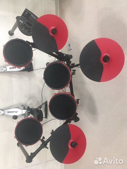 Электронные барабаны Alesis Nitro Mesh Kit