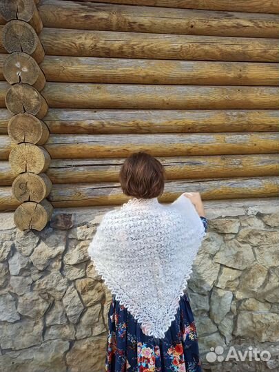 Шаль вязаная пуховая, ручная работа
