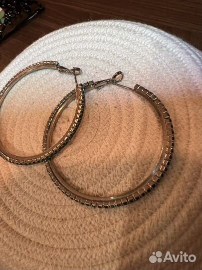 Серьги со стразами бижутерия